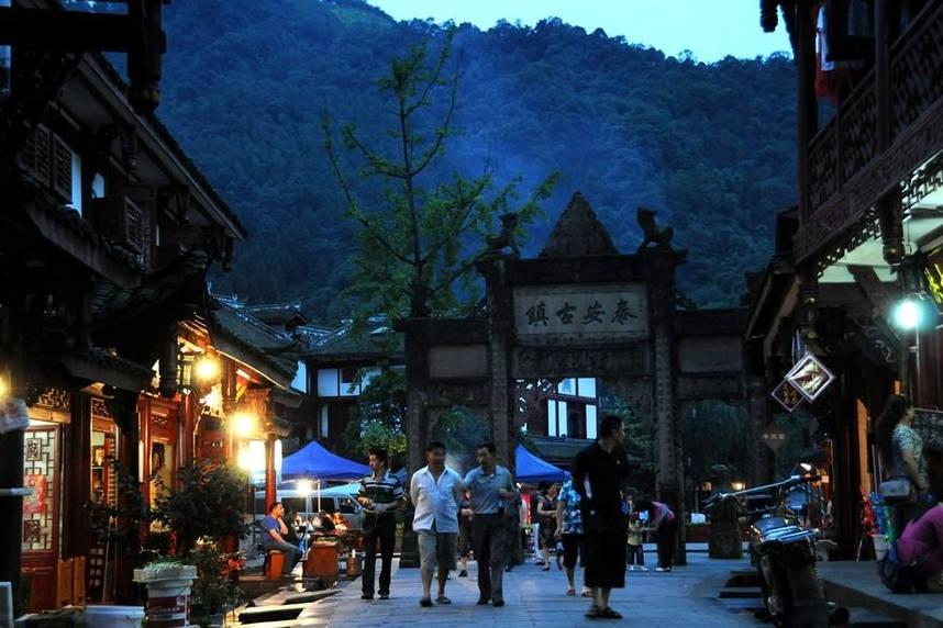 探讨生活琐事,尽在热门问答平台山东现滚轴云似金箍棒横跨海面,这一奇观是怎么形成的?